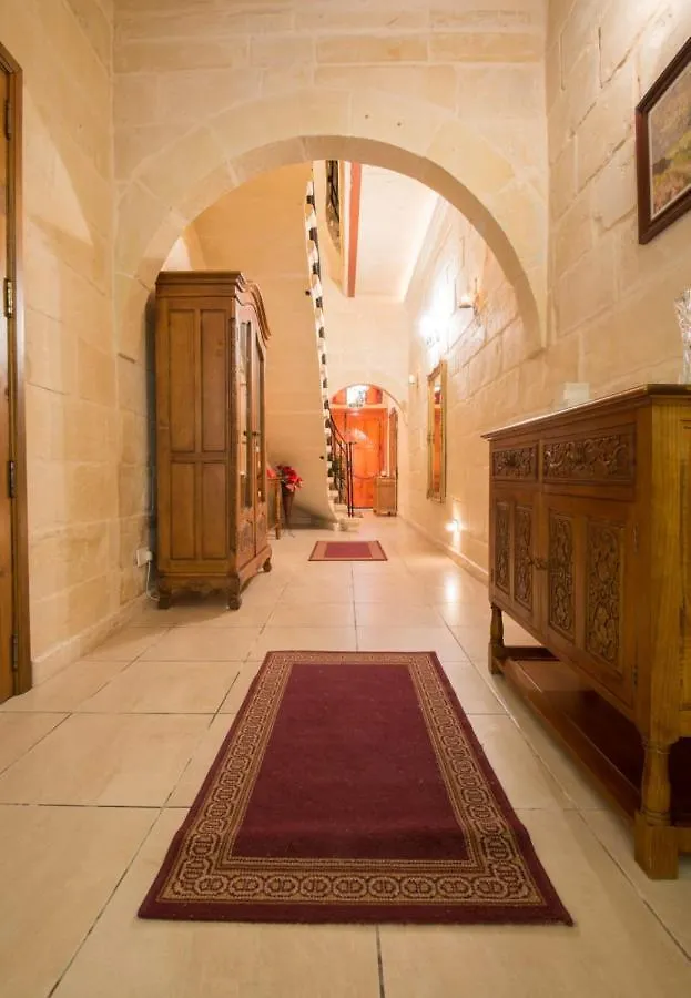 Valletta Grand Central 0*,  Malte